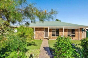 Crestmead Cottage